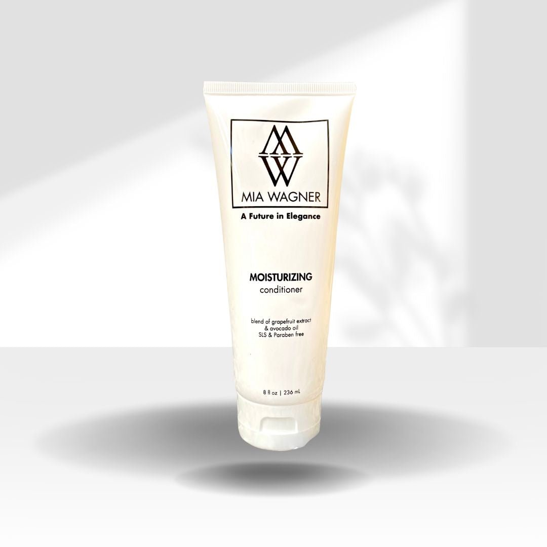 Lightweight Moisturizing Conditioner - Mia Wagner Salon