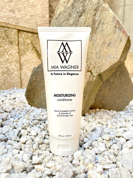 Moisturizing Conditioner for Shine - Mia Wagner Salon